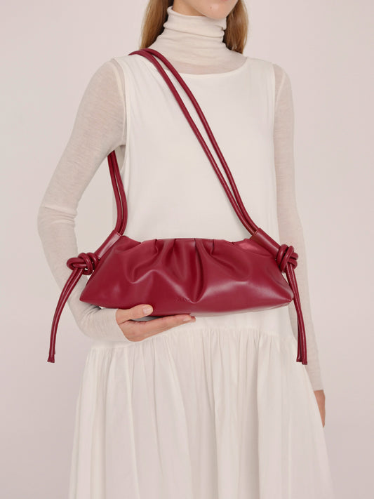 Clara – Bolso con Elegancia Escultural en Borgoña