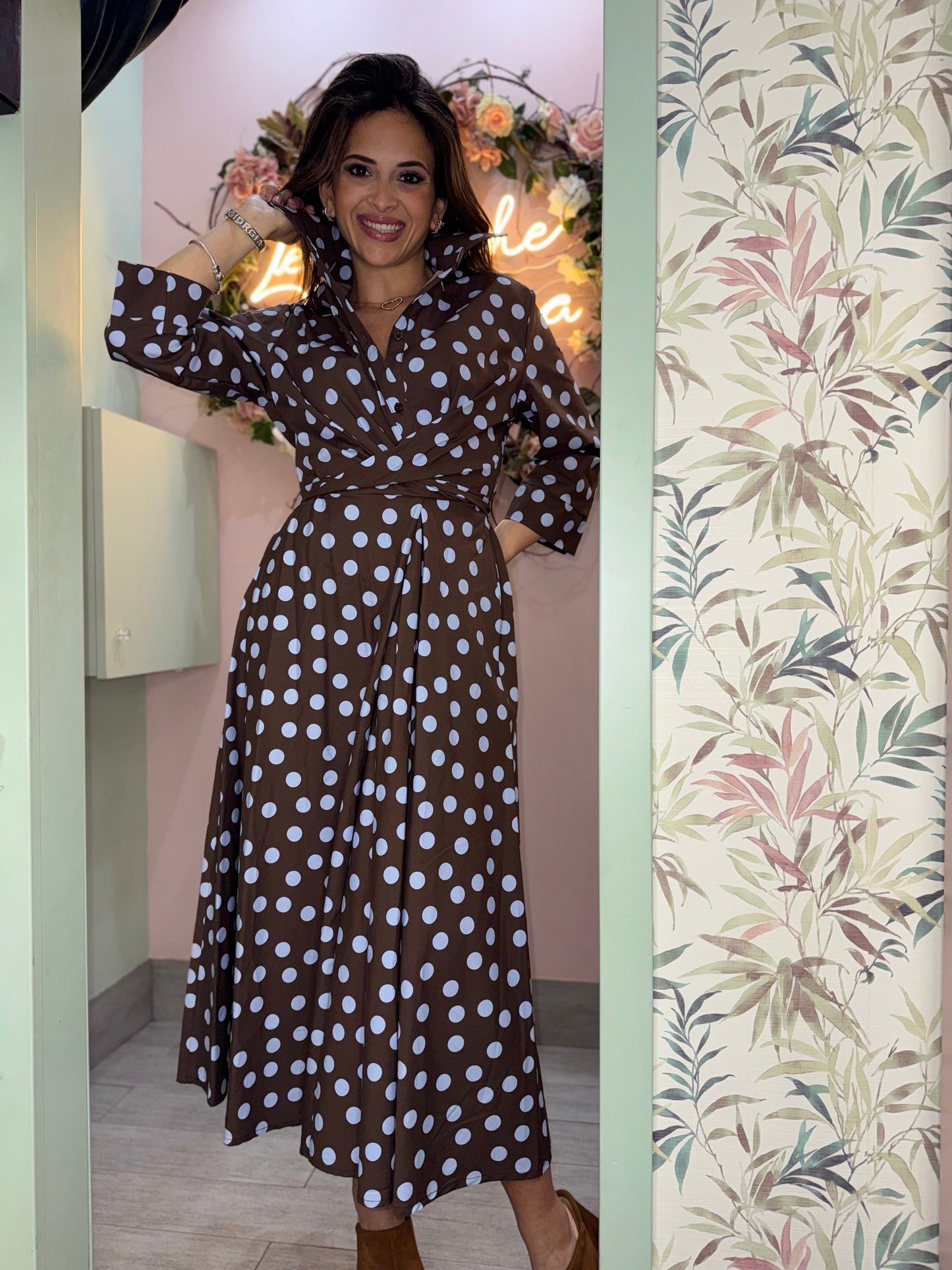 Paula - Vestido Camisero Midi Verde con Topos