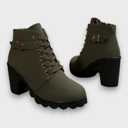 Isabel | Botas Ortopédicas con Hebilla & Tacón Chunky
