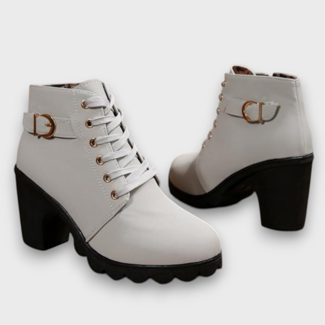 Isabel | Botas Ortopédicas con Hebilla & Tacón Chunky