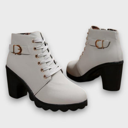 Isabel | Botas Ortopédicas con Hebilla & Tacón Chunky