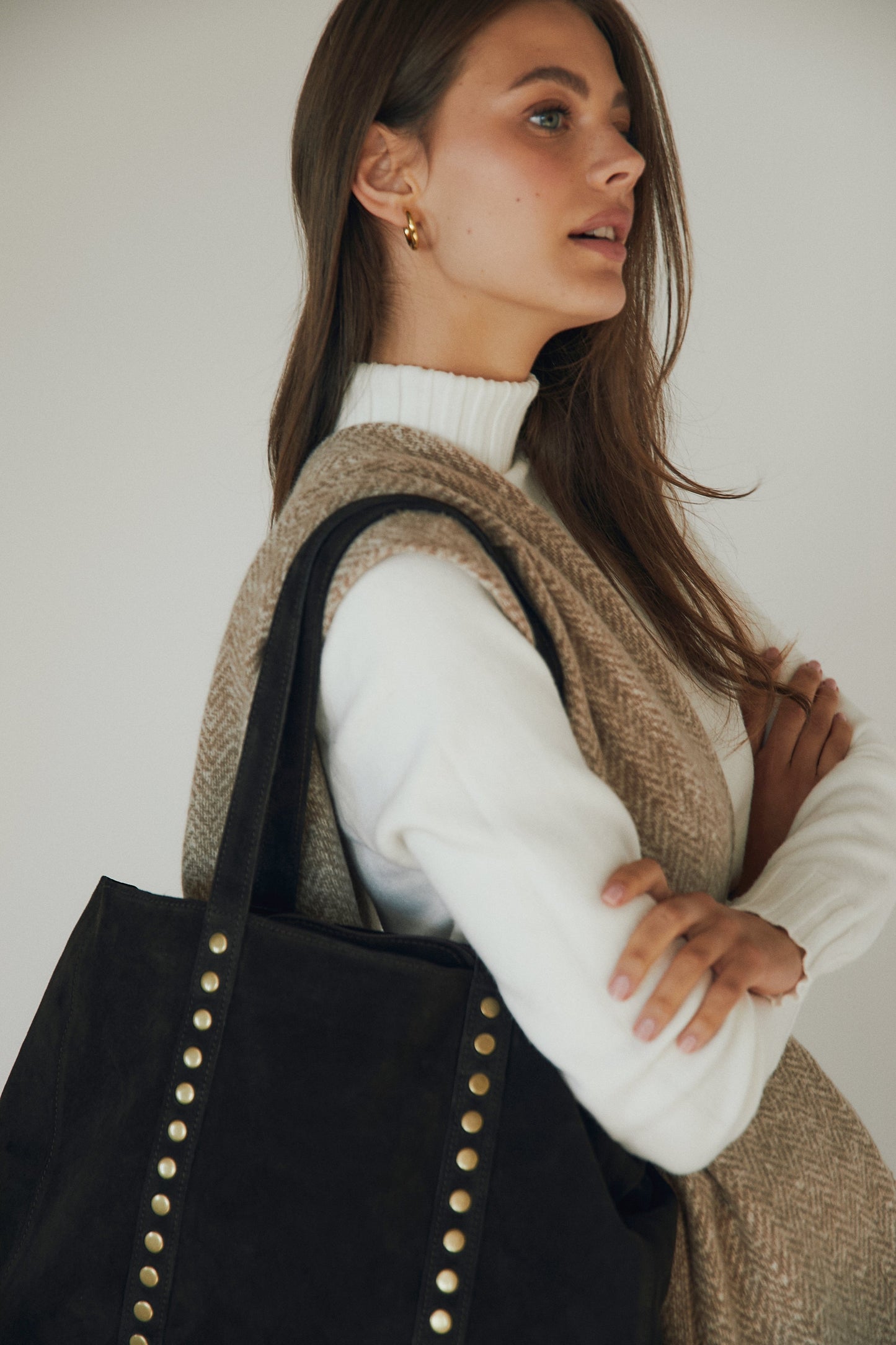 Bolso ante tachas marrón