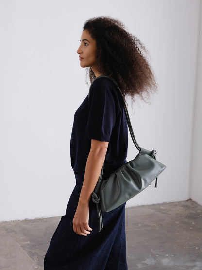 Clara – Bolso con Elegancia Escultural en Borgoña