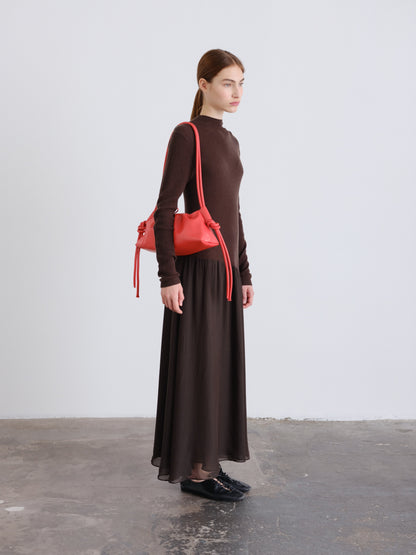 Clara – Bolso con Elegancia Escultural en Borgoña