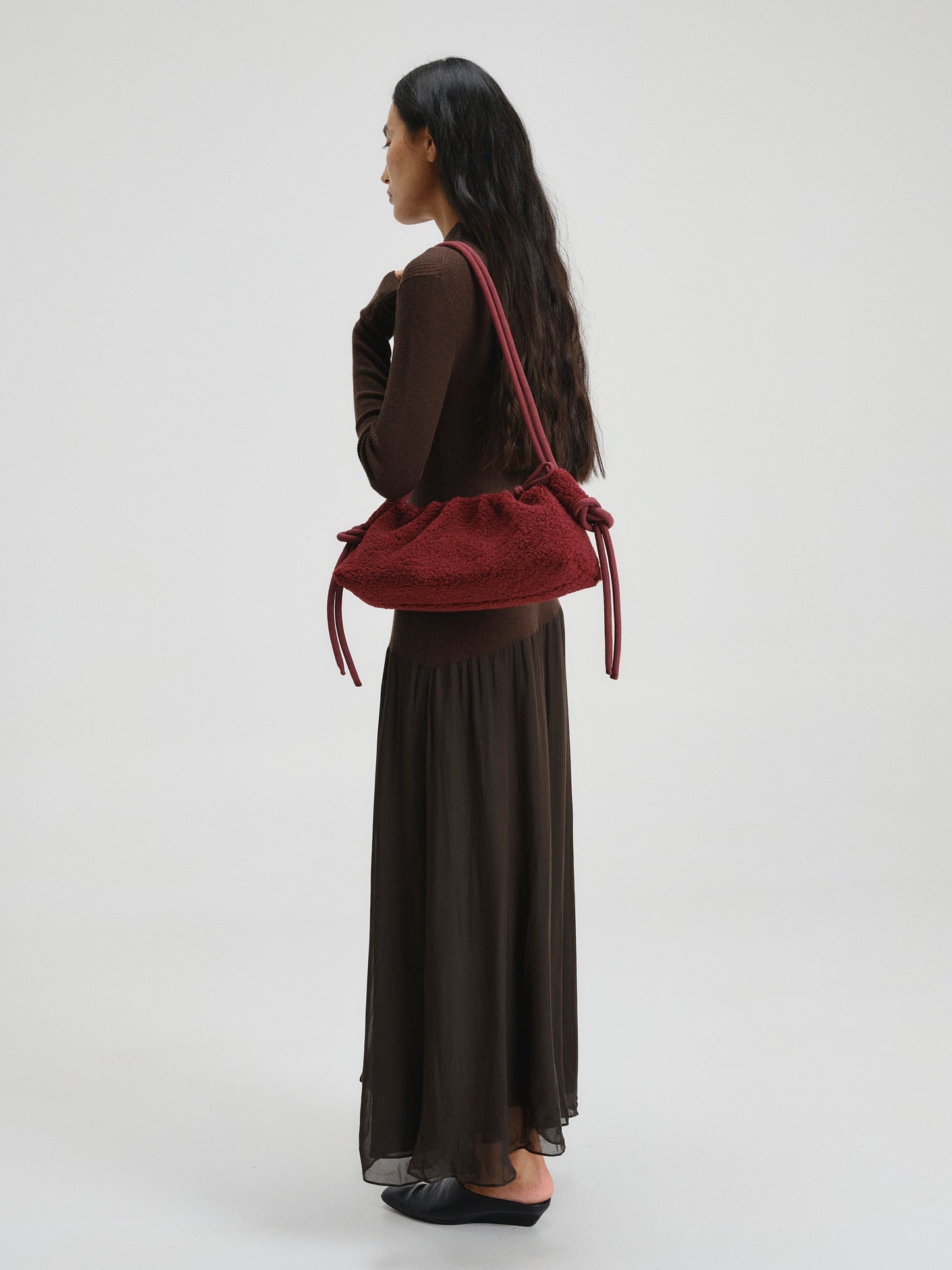 Clara – Bolso con Elegancia Escultural en Borgoña
