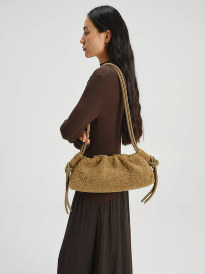 Clara – Bolso con Elegancia Escultural en Borgoña