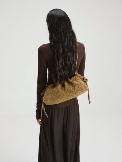 Clara – Bolso con Elegancia Escultural en Borgoña