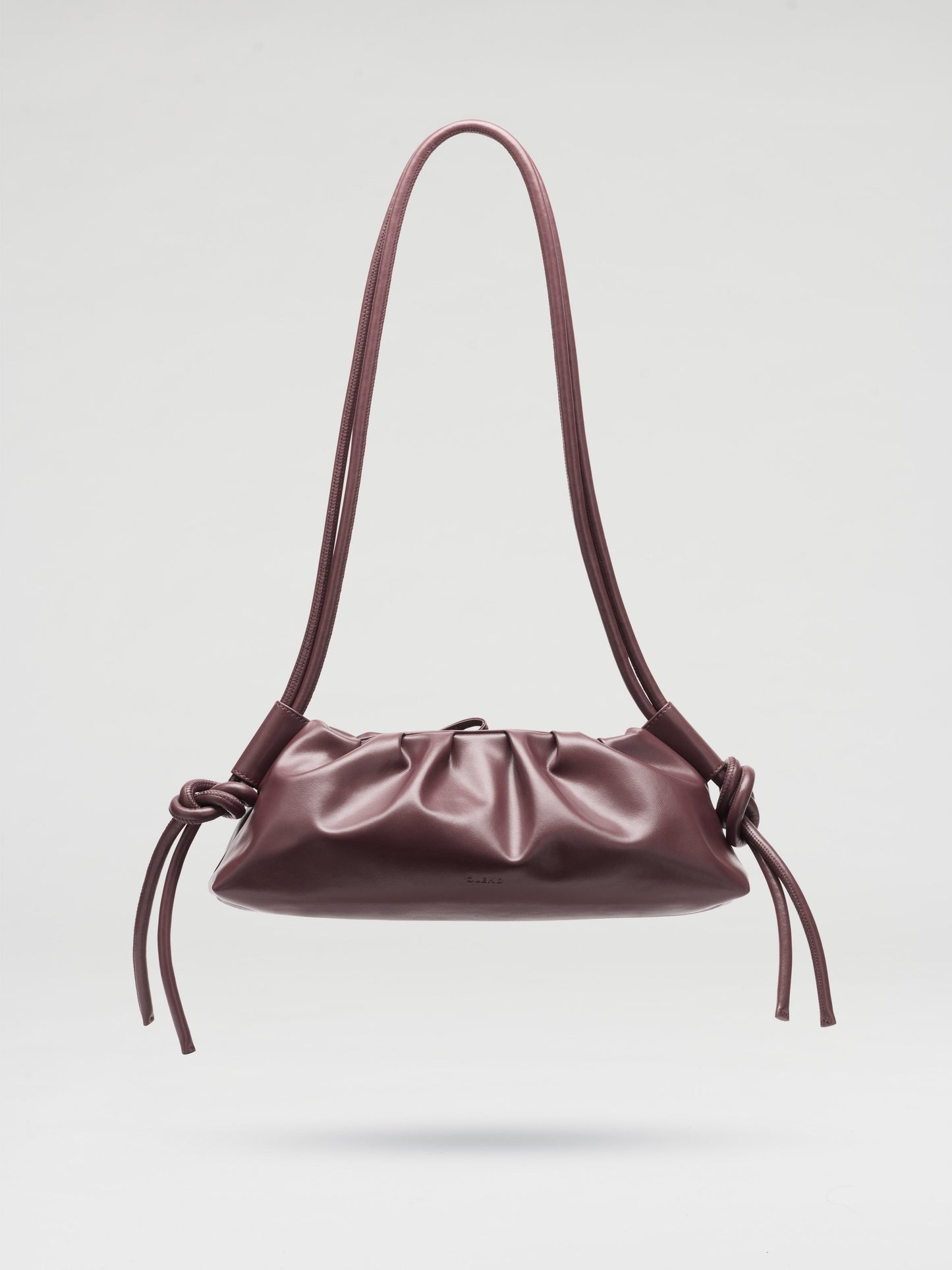 Clara – Bolso con Elegancia Escultural en Borgoña
