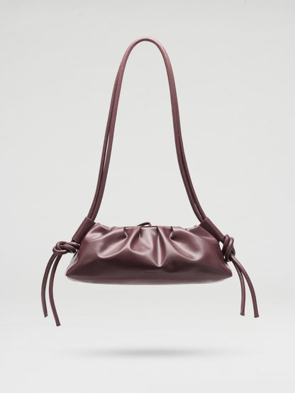 Clara – Bolso con Elegancia Escultural en Borgoña