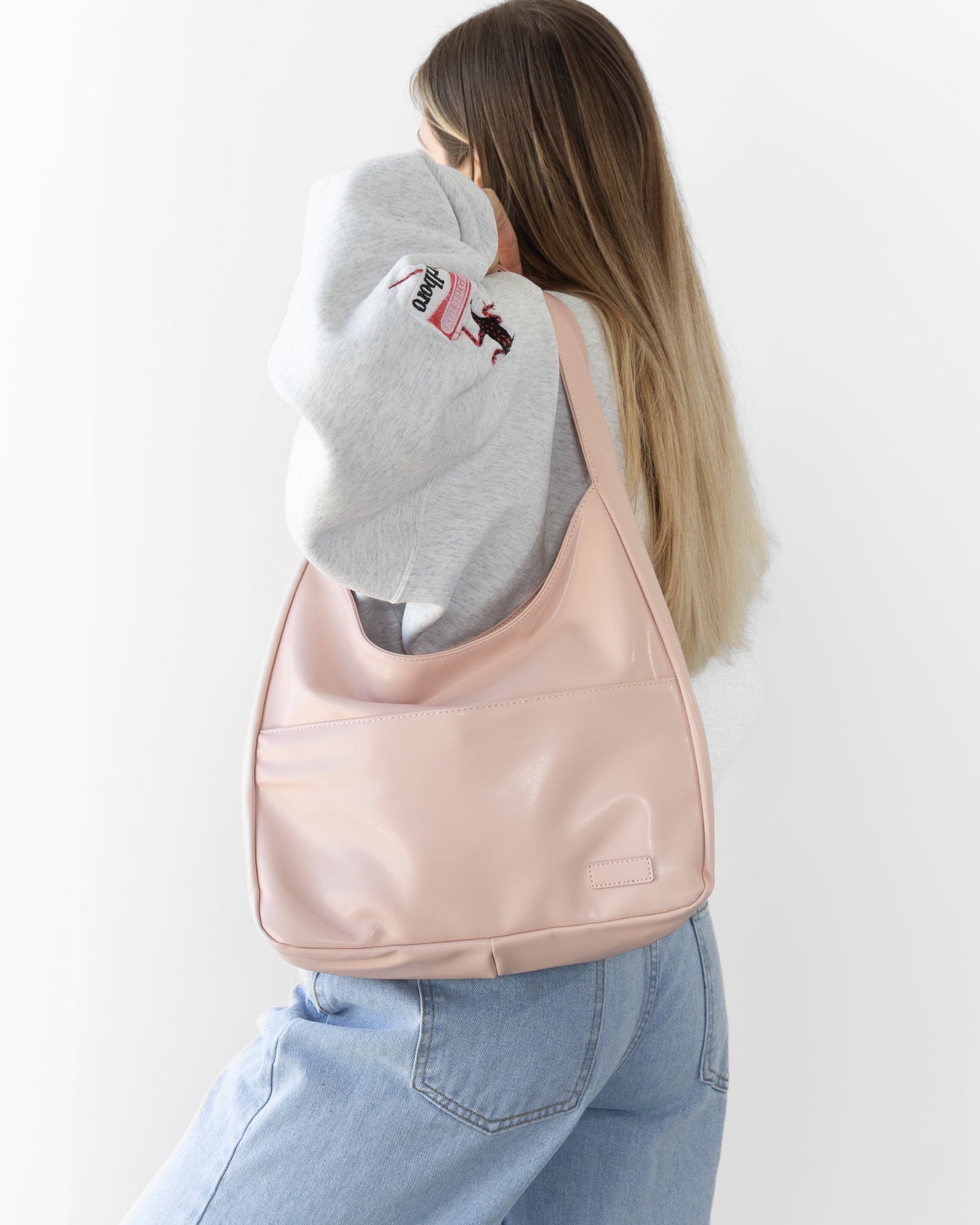 Bolso Hobo  – Tu Oficina Portátil con Estilo