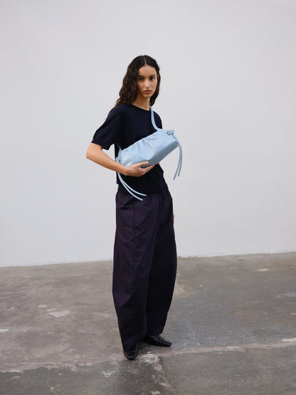 Clara – Bolso con Elegancia Escultural en Borgoña