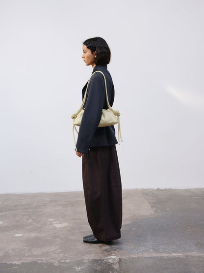 Clara – Bolso con Elegancia Escultural en Borgoña