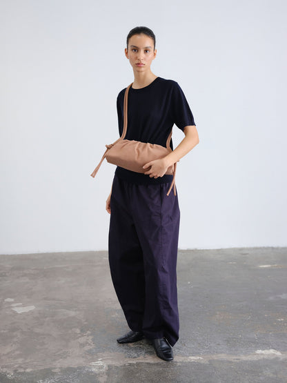 Clara – Bolso con Elegancia Escultural en Borgoña