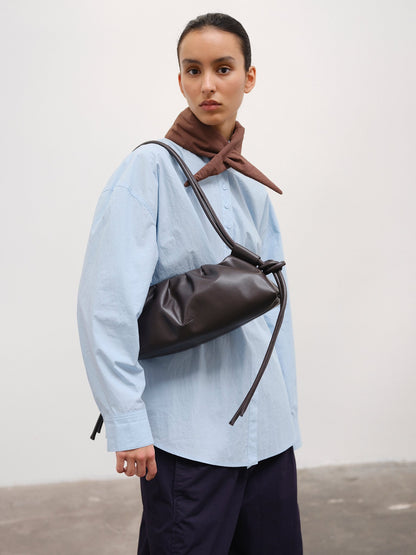 Clara – Bolso con Elegancia Escultural en Borgoña