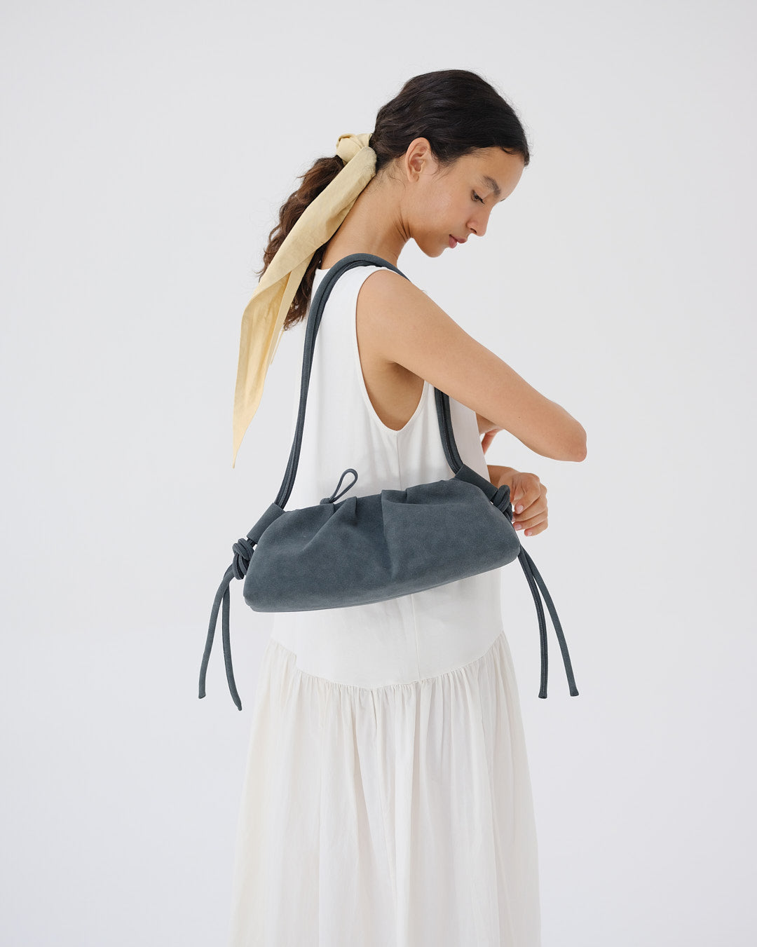 Clara – Bolso con Elegancia Escultural en Borgoña
