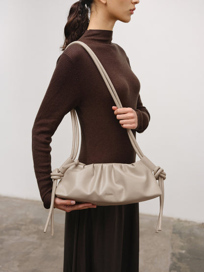 Clara – Bolso con Elegancia Escultural en Borgoña