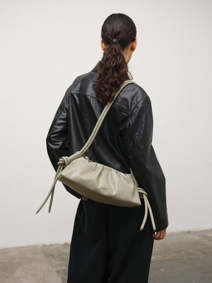 Clara – Bolso con Elegancia Escultural en Borgoña