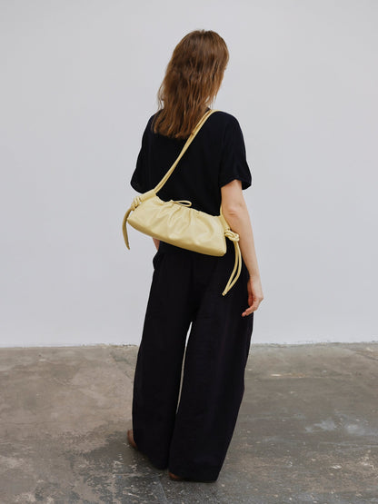 Clara – Bolso con Elegancia Escultural en Borgoña