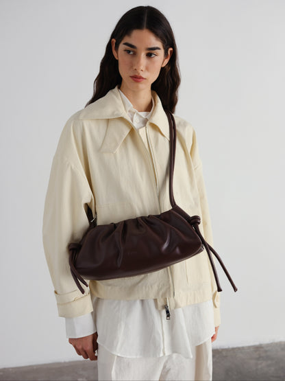 Clara – Bolso con Elegancia Escultural en Borgoña
