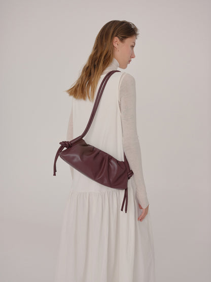 Clara – Bolso con Elegancia Escultural en Borgoña