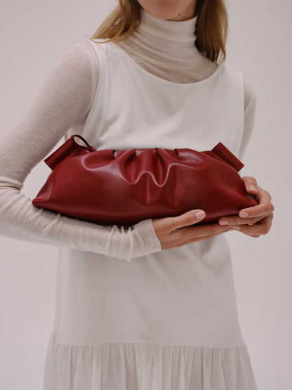 Clara – Bolso con Elegancia Escultural en Borgoña