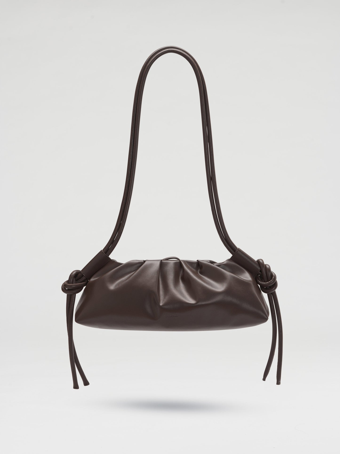 Clara – Bolso con Elegancia Escultural en Borgoña