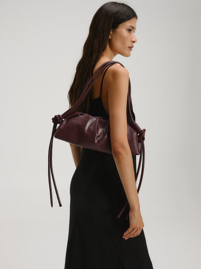 Clara – Bolso con Elegancia Escultural en Borgoña