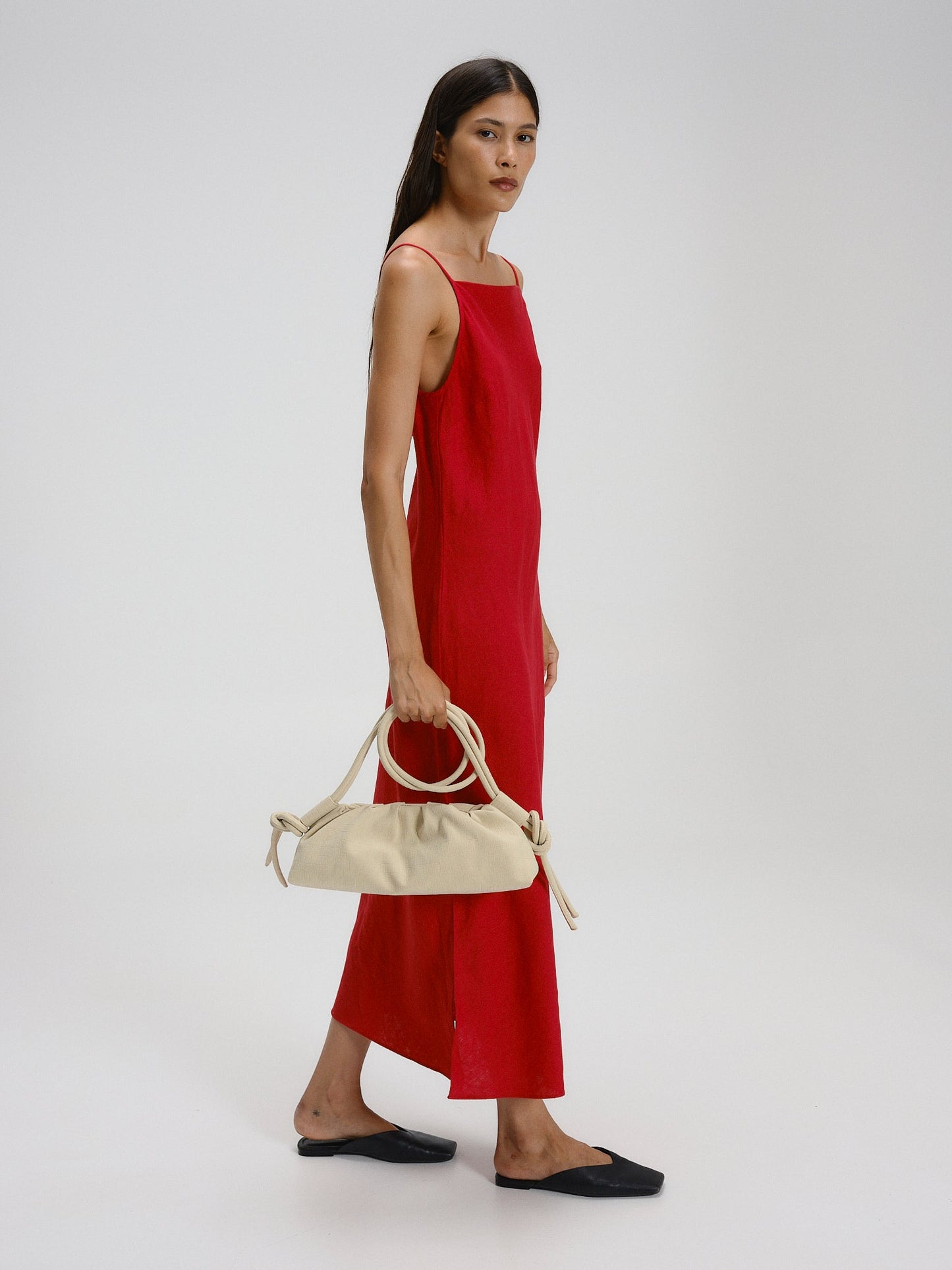 Clara – Bolso con Elegancia Escultural en Borgoña