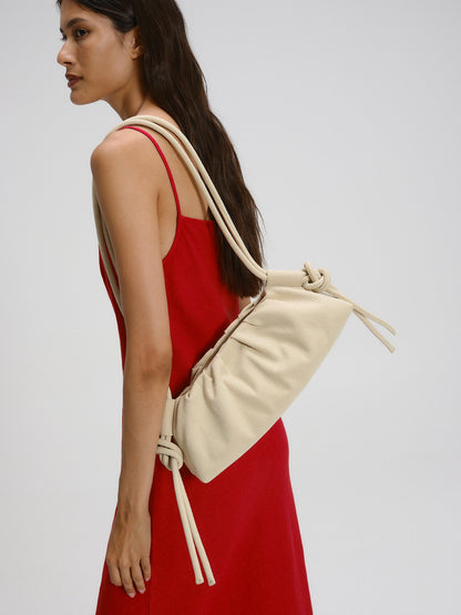Clara – Bolso con Elegancia Escultural en Borgoña